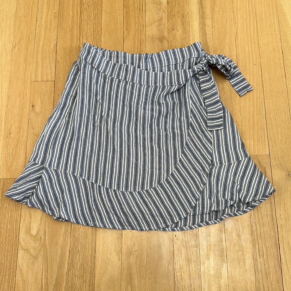 Hollister wrap skirt